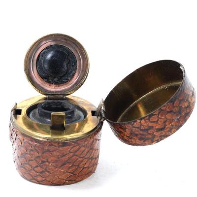Sale Photo Thumbnail #364: Lot 364 chinese traveling inkwell