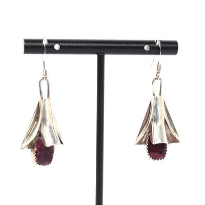 Sale Photo Thumbnail #144: Lot 143 louise yazzie navajo garnet & sterling silver earrings