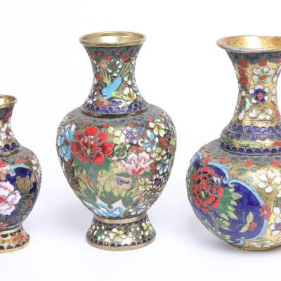 Sale Photo Thumbnail #401: Lot 401 assorted lot of cloisonne enamel vase