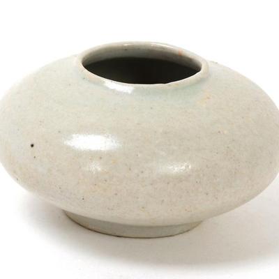 Sale Photo Thumbnail #287: Lot 286 lovely korean white glazed brush washer