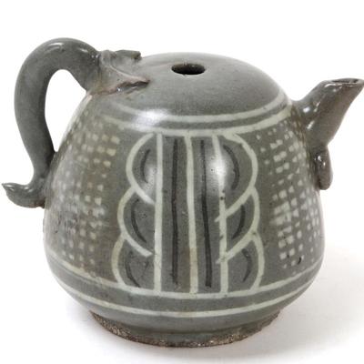 Sale Photo Thumbnail #285: Lot 284 beautiful korean ceramic teapot water dropper