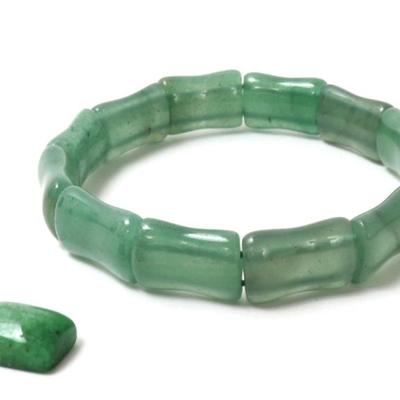 Sale Photo Thumbnail #153: Lot 152 gorgeous sea glass bead bracelet
