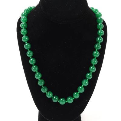 Sale Photo Thumbnail #118: Lot 117 lovely bright green chinese jade style necklace