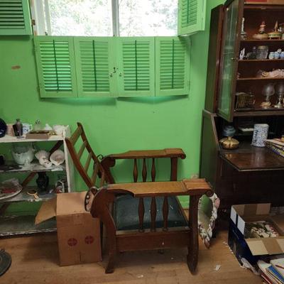 Sale Photo Thumbnail #37: Antique Morris recliner