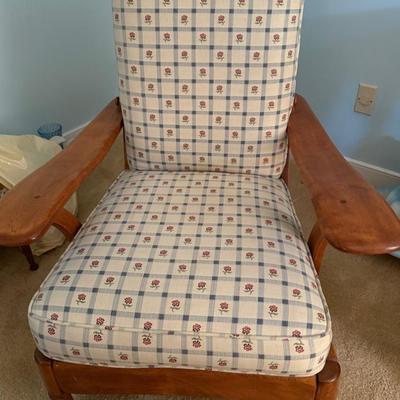 Mid Century Solid Wood Reclining Chair With Cushions 