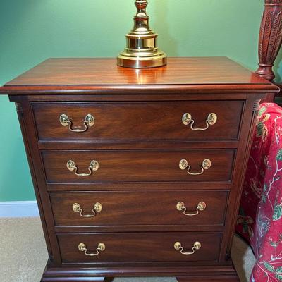 Henkel-Harris Mahogany 4 Drawer Chest Of Drawers 