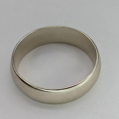 14K White Gold Wedding Band Ring...Sz 9.5