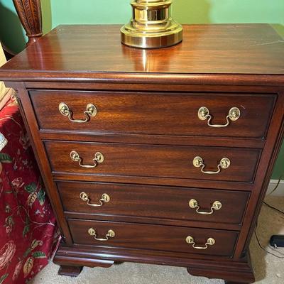 Henkel-Harris Mahogany 4 Drawer Chest Of Drawers 
