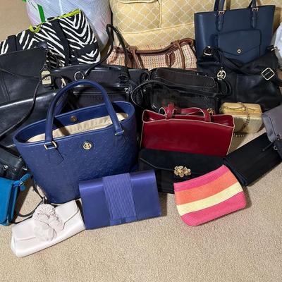 Group Of Ladies Purses And Handbags 