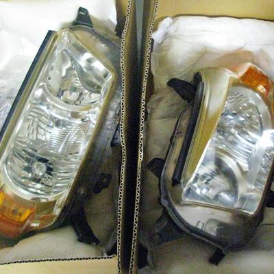 2010-2013 Toyota 4Runner Black Bezel Headlights Right and Left Set
