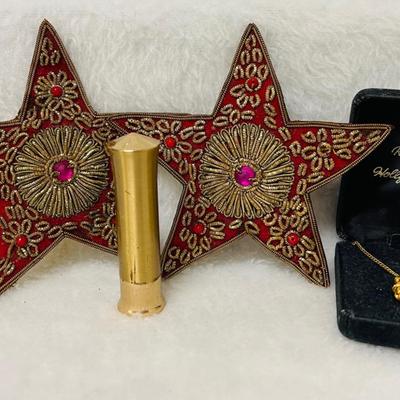 Vintage Appliqués, Lipstick and More