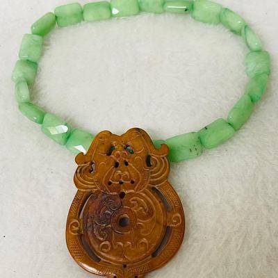 Jadeite Necklace and Yupei Pendant