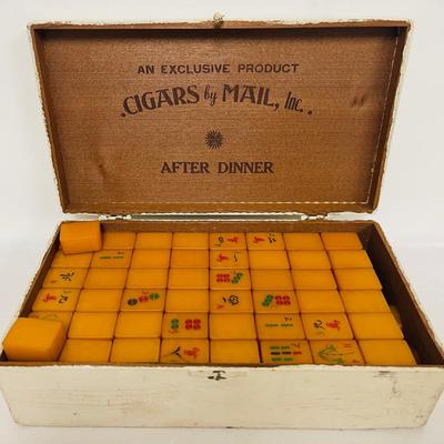 Vintage "Mahjong" Set