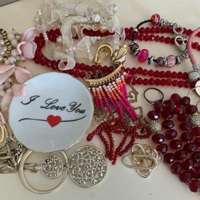 Em155 love jewelry mystery lot