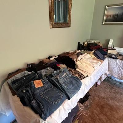 Sale Photo Thumbnail #35