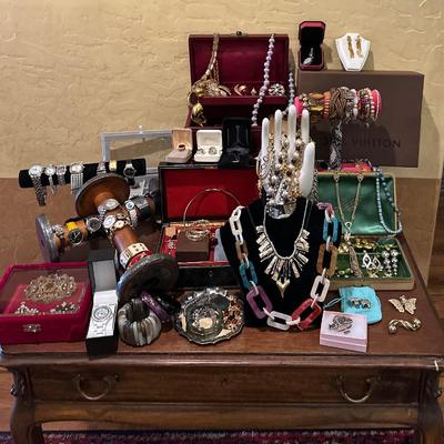 Sale Photo Thumbnail #2