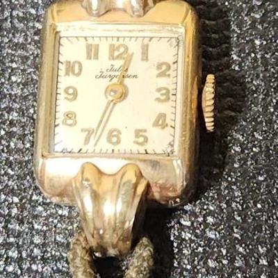 Ladies 10k Watch,  Retail $245 Lot 10 - Reserve - $100
