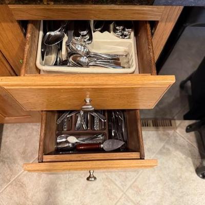 Sale Photo Thumbnail #140