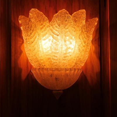 (2pc) PAIR BAROVIER LEAF FORM MURANO GLASS WALL SCONCES | Classical Venetian wall sconces in champagne color glass, made in transparent...