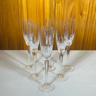 (6pc) Crystal Glass Champagne Flutes | Of nice quality, no apparent makers marks - h. 10.75 in
