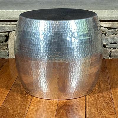 Hammered Metal Side Table | Round metal hammered accent table with silver finish in drum shape - h. 15.75 x dia. 16.5 in
