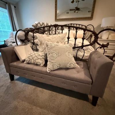 Sale Photo Thumbnail #63
