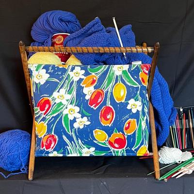 70’s Blue Floral Knitting Caddy 