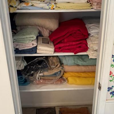 Lots Of Linens 