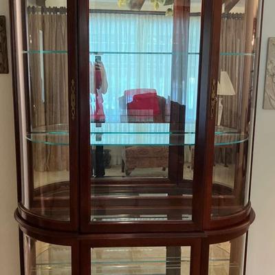 Pulaski Furniture Lighted Curio Cabinet 