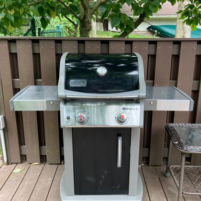 Weber Grill (SEE COMMENTS)