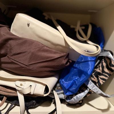 Sale Photo Thumbnail #219