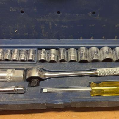 Husky 18pc Ratchet And Socket Set