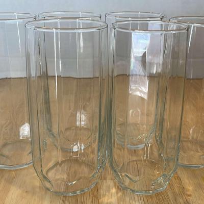 65 Drinking glasses 