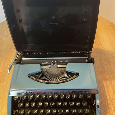 Brother Charger 11 Typewriter