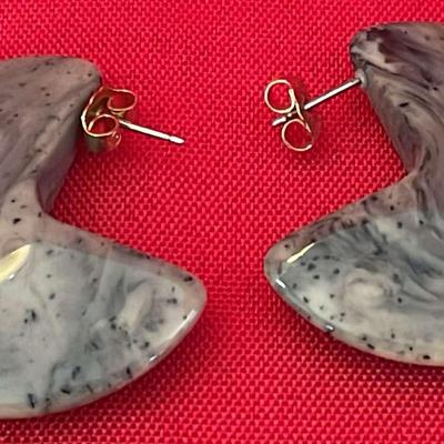 Unique Design Earrings Pierced