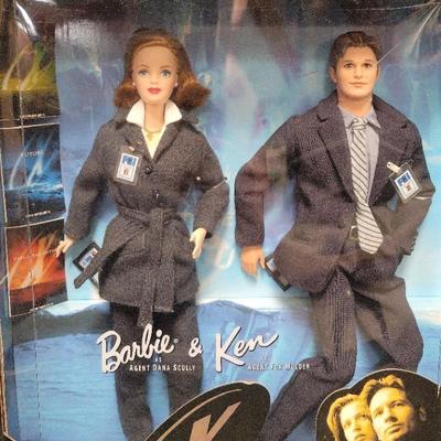 BARBIE AND KEN AS THE X-FILES #1