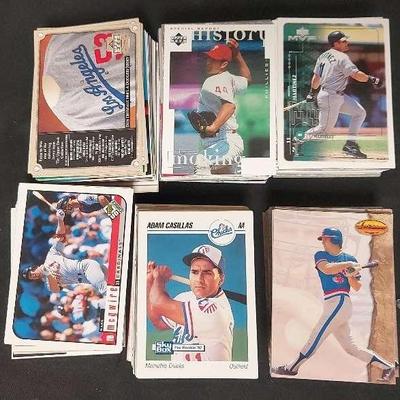 COLLECTION OF BASEBALL TRADING CARDS #6