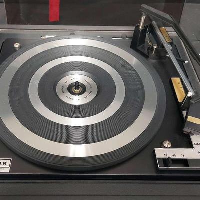 FISHER AUTOMATIC TURNTABLE 