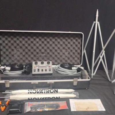 NOVATRON 240 STUDIO LIGHTING KIT