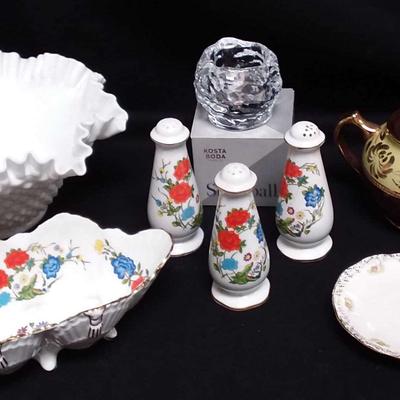 ECLECTIC COLLECTION OF CHINA AND GLASS