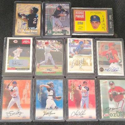 SIGNED BASEBALL TRADING CARDS