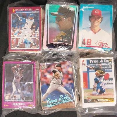 COLLECTION OF BASEBALL TRADING CARDS #11