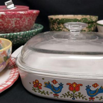 COLORFUL MIXING BOWLS AND BAKING GOODIES