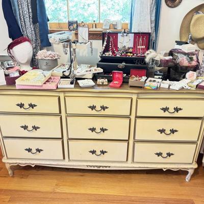 Sale Photo Thumbnail #73