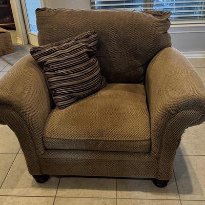 Sale Photo Thumbnail #24: Oversized Chair - great condition!  Also has matching sofa