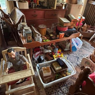 Estate sale photo