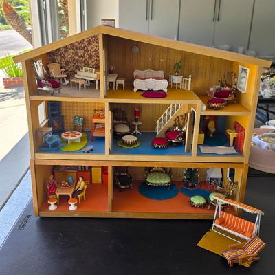 Vintage Lundby Dollhouse