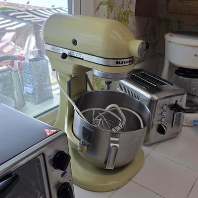 Kitchen Aid stand mixer