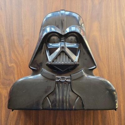 Vintage Kenner Darth Vader Star Wars figurine carrying case with figurines