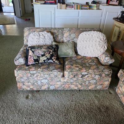 Vintage floral print loveseat 